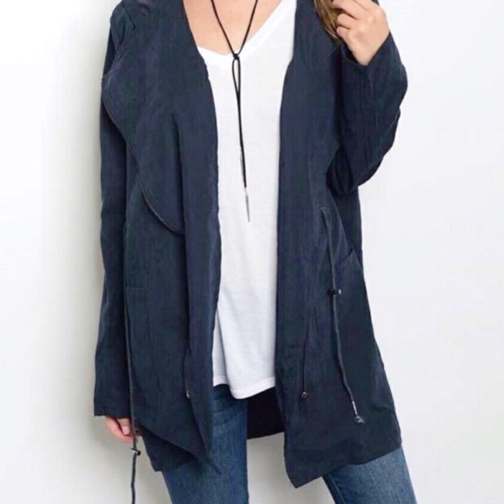 NWT Cals Navy Hooded Flattering & Versatile Jacket